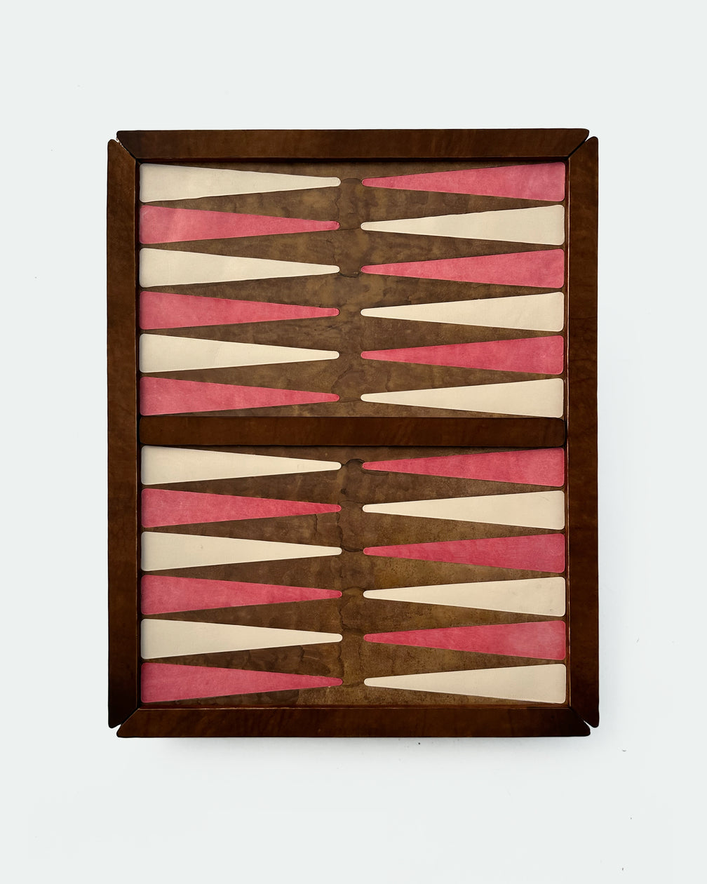 The Homestead 30, a leather backgammon board. Walnut leather with natural and pink points. View 1.