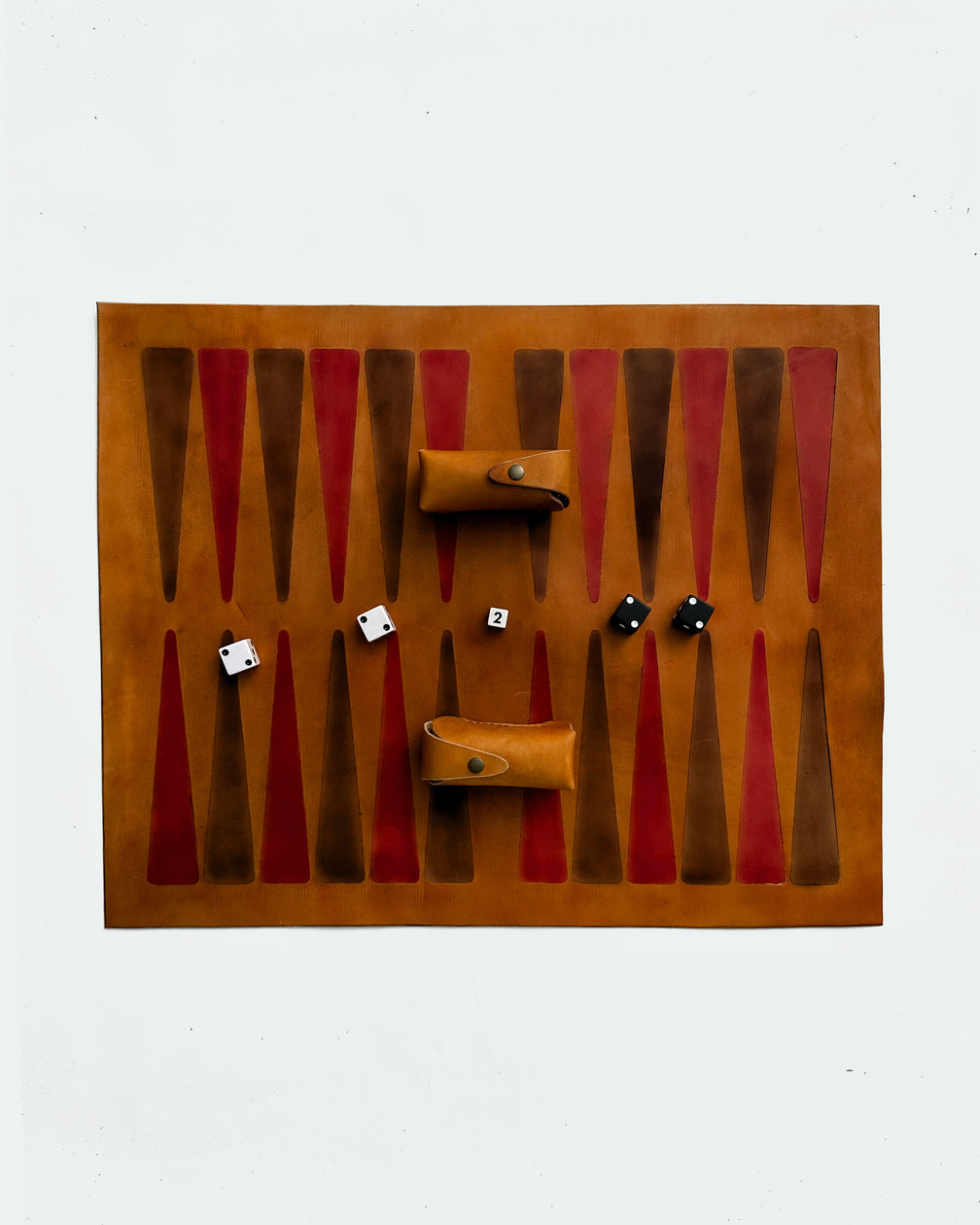 The Drifter 26, a leather backgammon board. Spanish brown leather with red and show brown points. View 4.