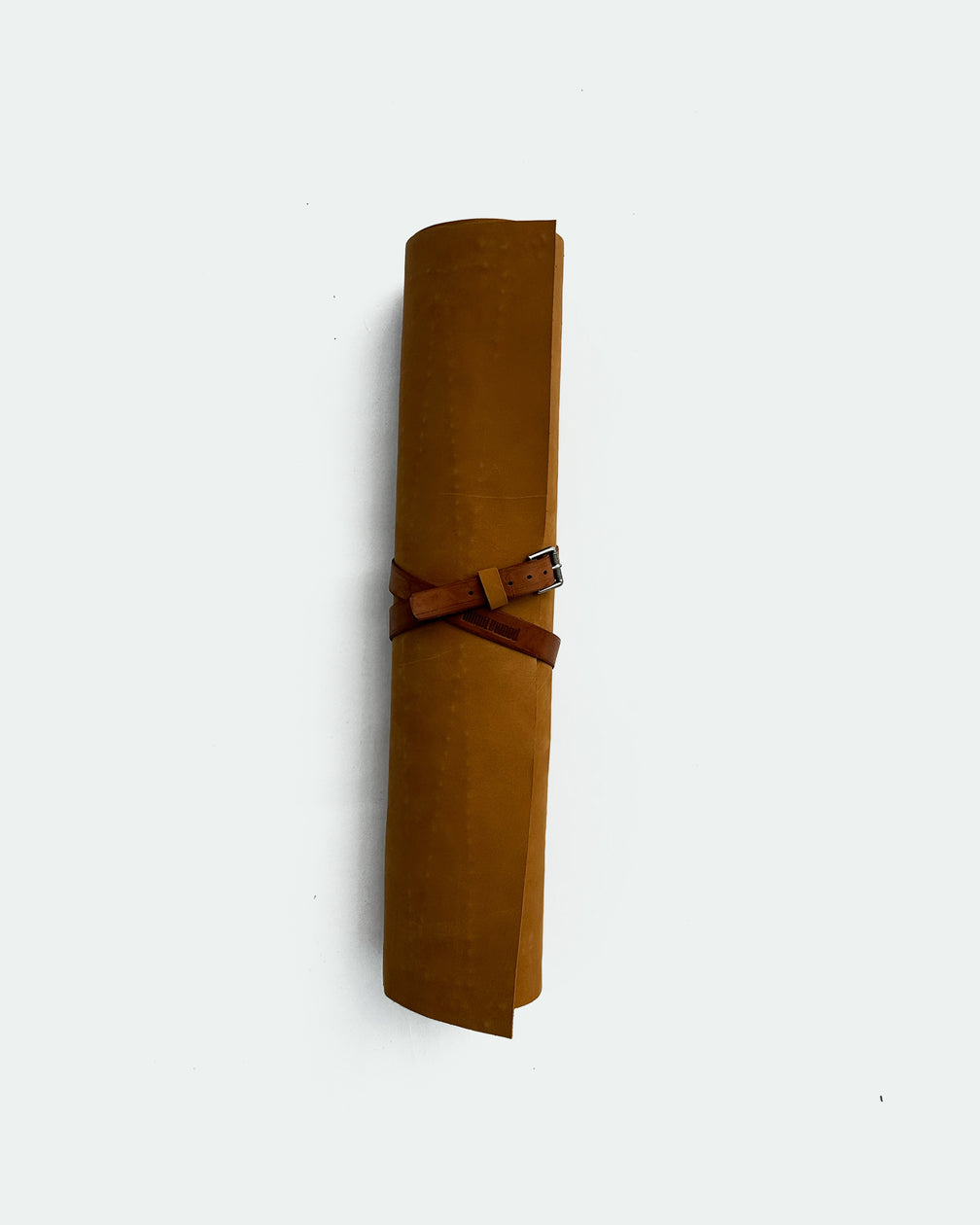 The Drifter 26, a leather backgammon board. Burnt orange leather with cream and dark brown points. View 4.