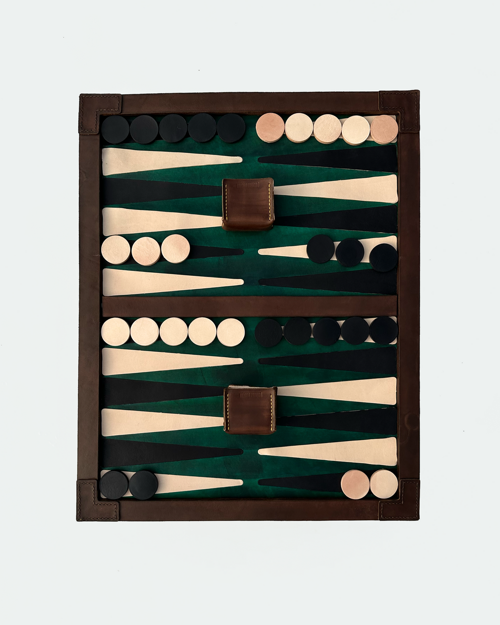 The Homestead 30 in green, with black and natural points, shown with all the players